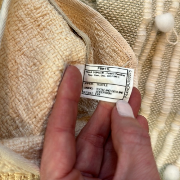 Uggs- Authentic - bought at Nordstrom several years ago during a spring sale. - Picture 8 of 9